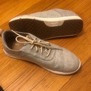 Toms shoes